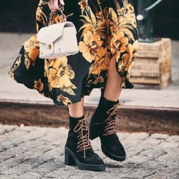 FREE PEOPLE THE DYLAN LACE-UP BOOTS IN BLACK  EU40 /US9 - Picture 3 of 7